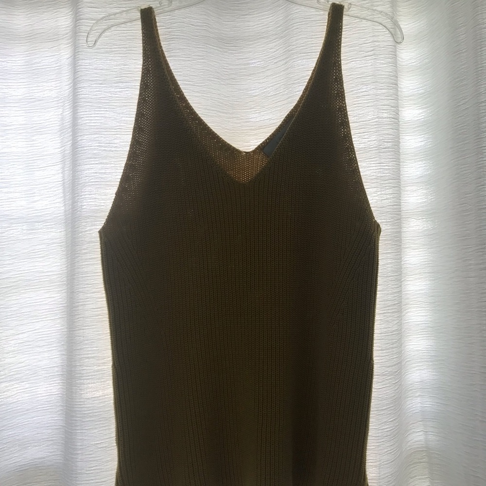 Yellow knitted crop top